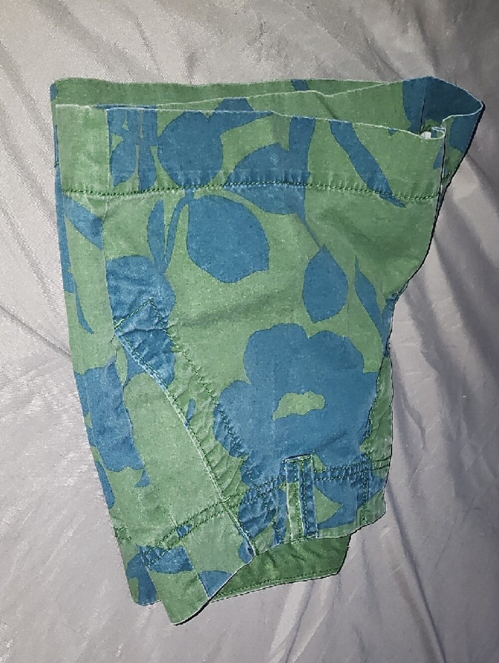 Old Navy Green and Blue Floral Chino Shorts - Picture 5 of 5